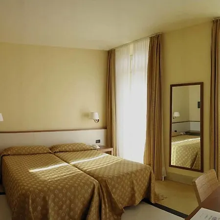 Monte Baldo E Acquarone 4* 가르도네리비에라